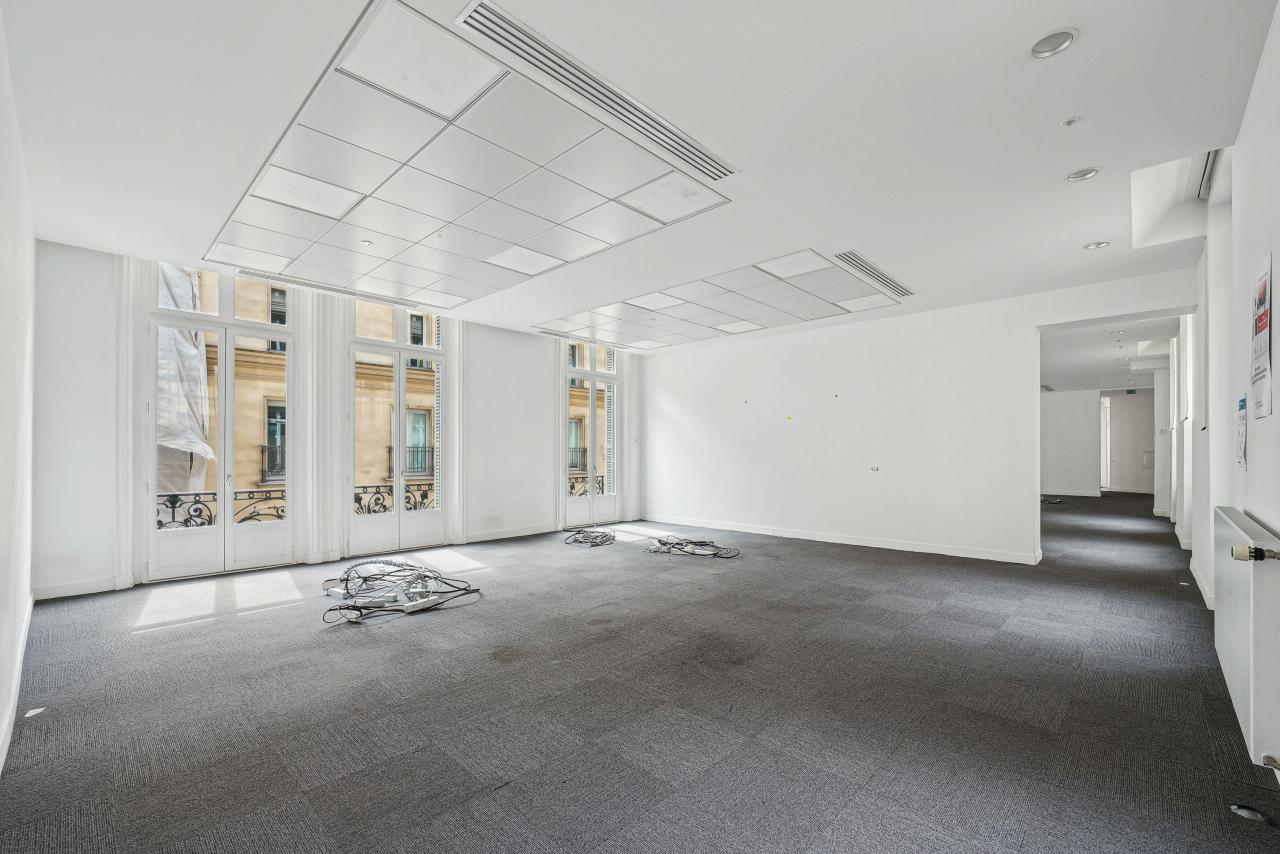 Bureau Paris 958m² Location bureau Paris OLBUR2419480 9